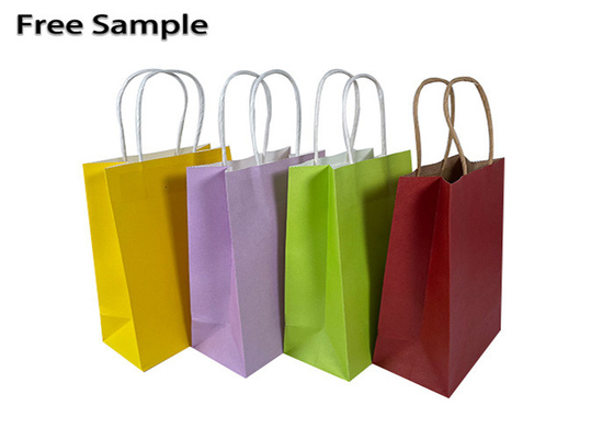 Good price 15*8*21cm 250gsm CMYK Kraftpapier Document het Winkelen de Zak verdraaide Handvatten online